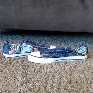 Slip ons, ed hardy